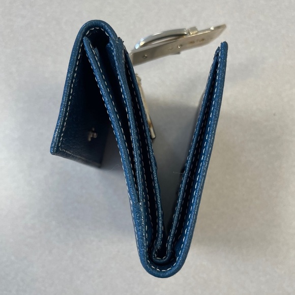 Gucci Horsebit Brown Canvas Buckle Compact Wallet w/ Navy Leather Trim- Preowned - Picture 12 of 14